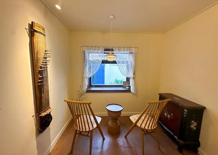 Yunseul- Garden House In The With Korean Beauty * Seoul